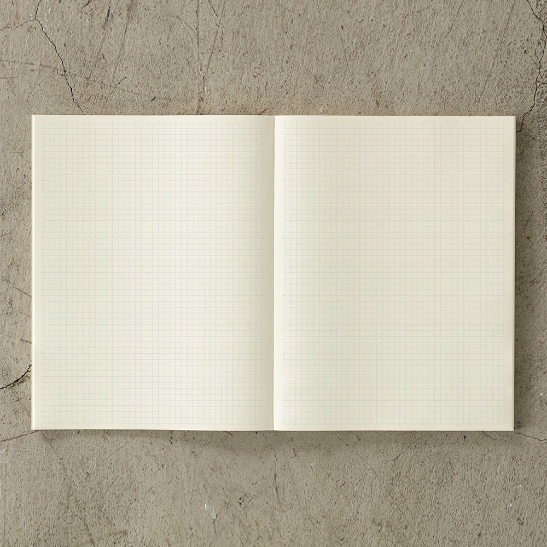 Midori - 2026 Diary - MD Notebook - A4 Thin