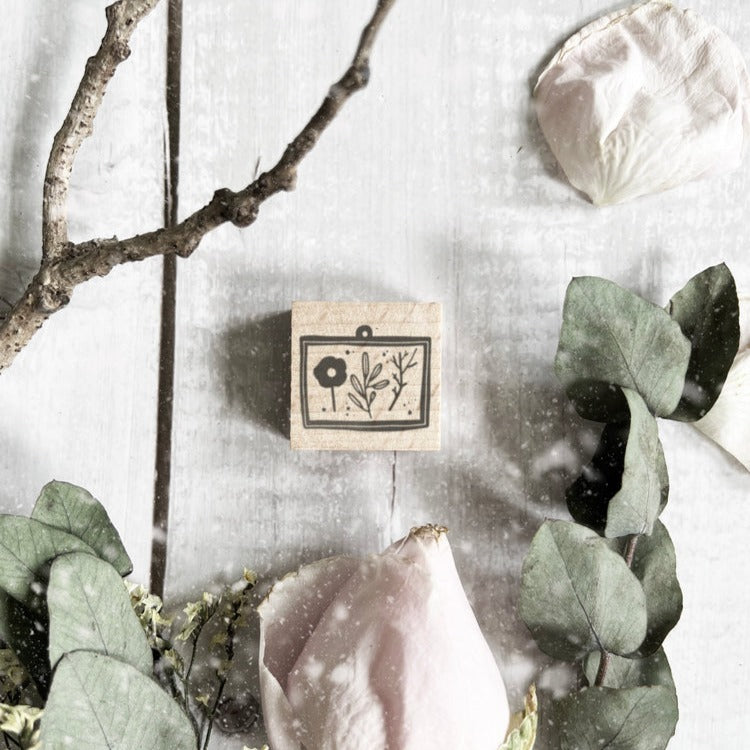 Black Milk Project - Stamp - Moments (Flower Frame)