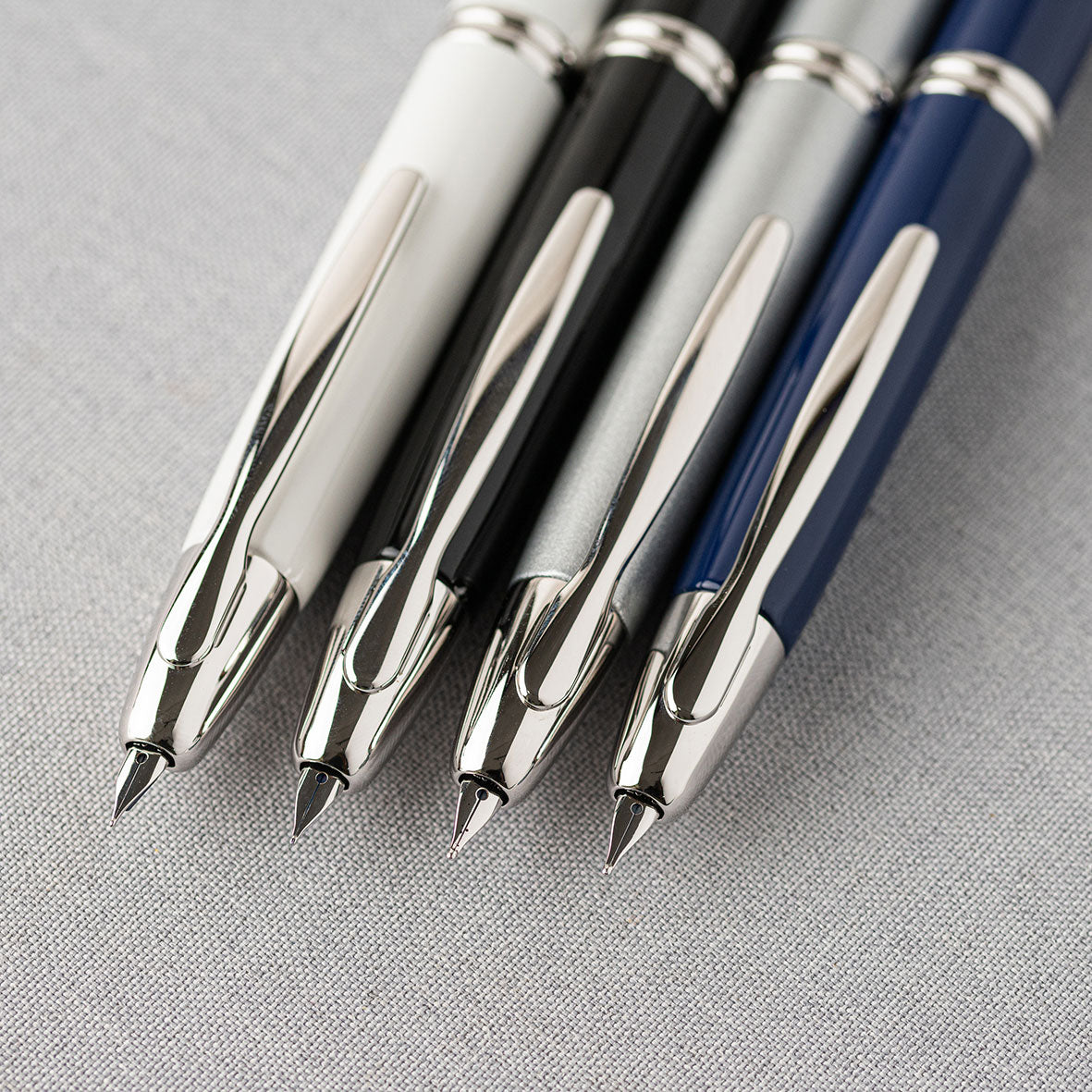 Pilot - Fountain Pen - Capless - Black (Silver Trim)