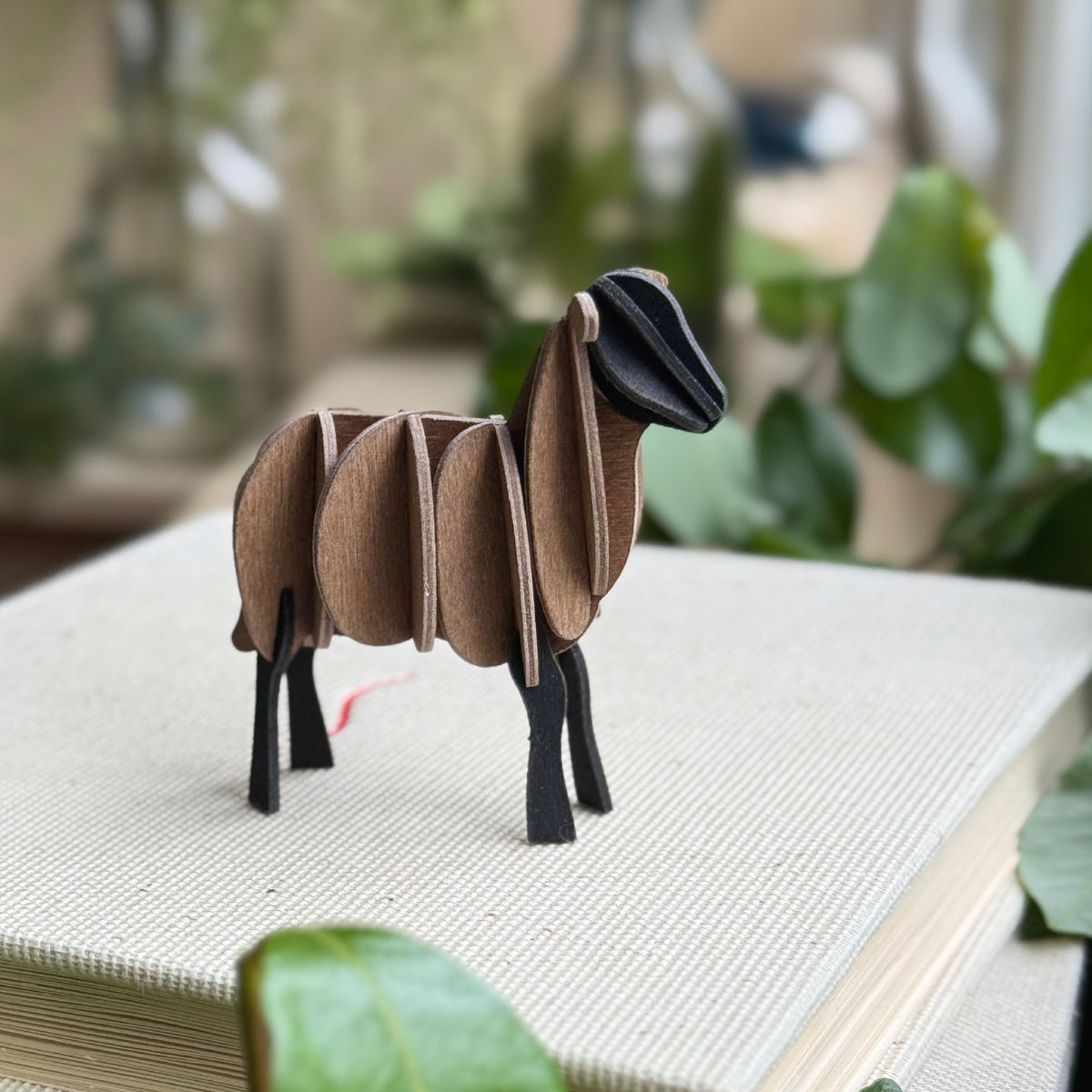 Lovi - Ornament - Lamb - 7cm - Brown Mix