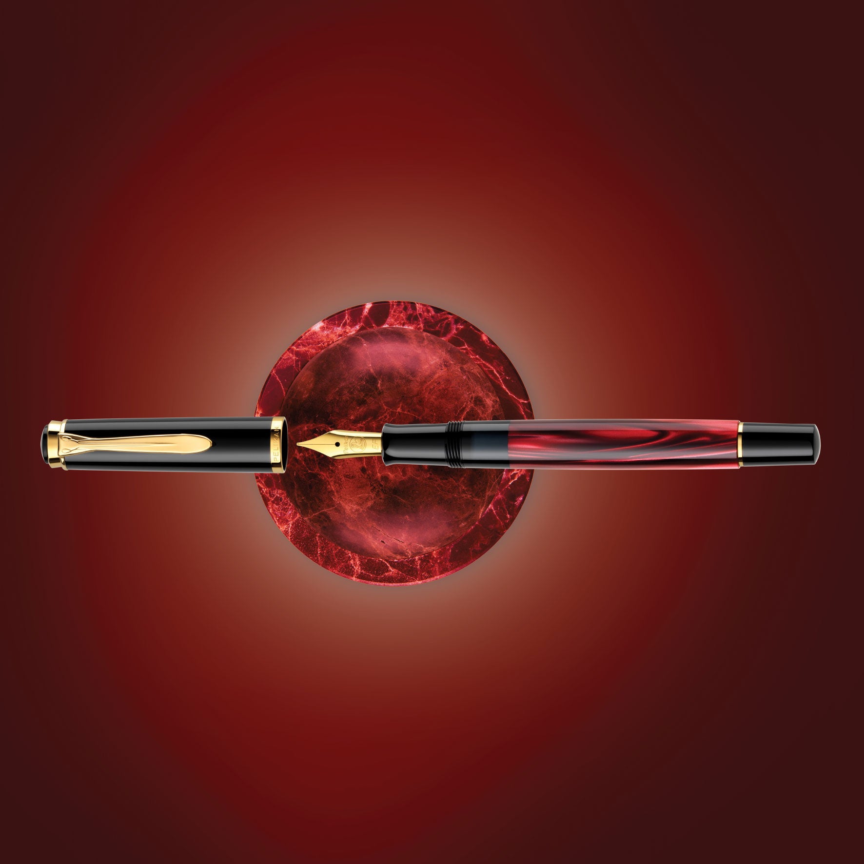 Pelikan - Fountain Pen - Classic M200 - Red Marbled <Outgoing>