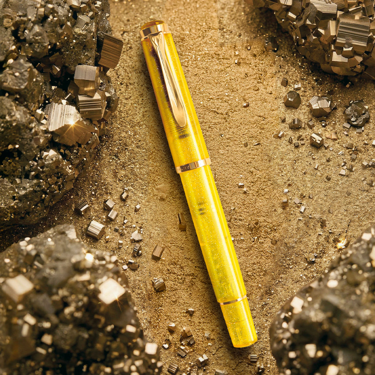 Pelikan - Fountain Pen - Classic M200 - Pyrite