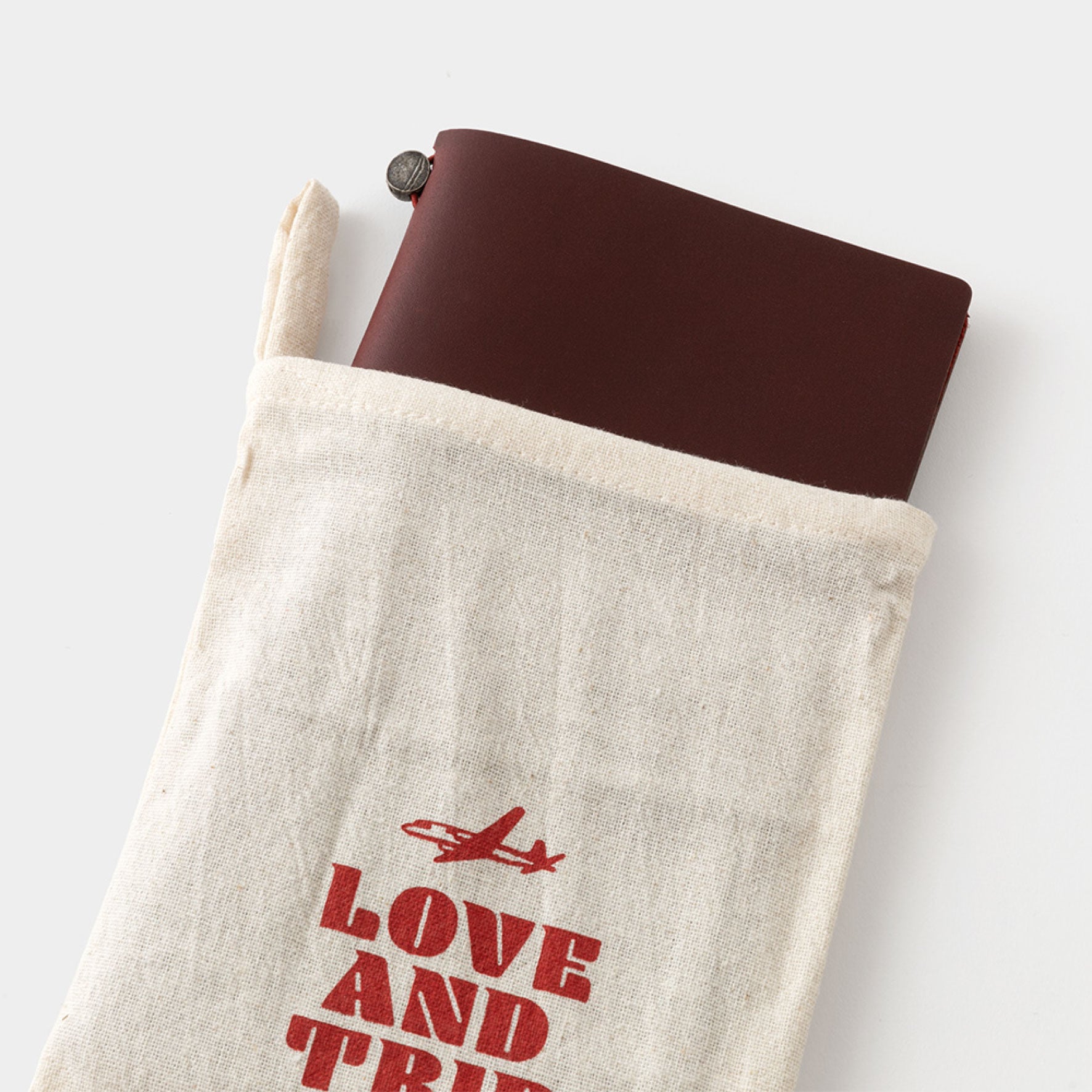 Traveler's Company - Traveler's Notebook - LOVE AND TRIP - Regular