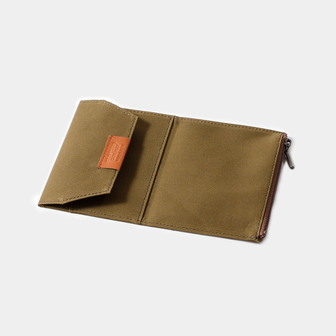 Traveler's Company - Zipper Case - Passport - Olive