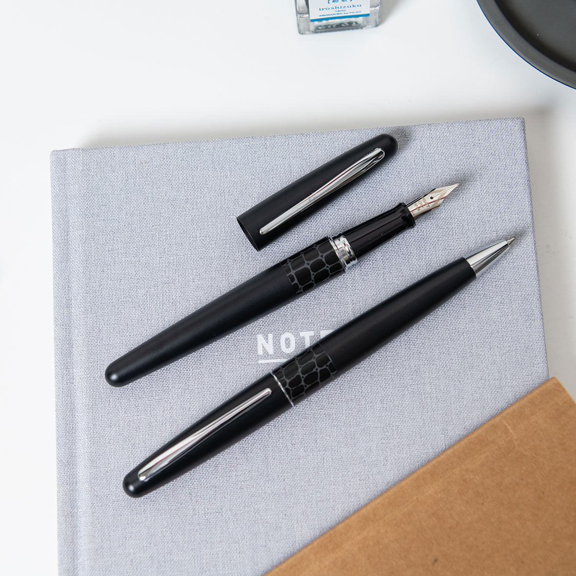 Pilot - Fountain Pen - Metropolitan (MR2) - Black (Crocodile)