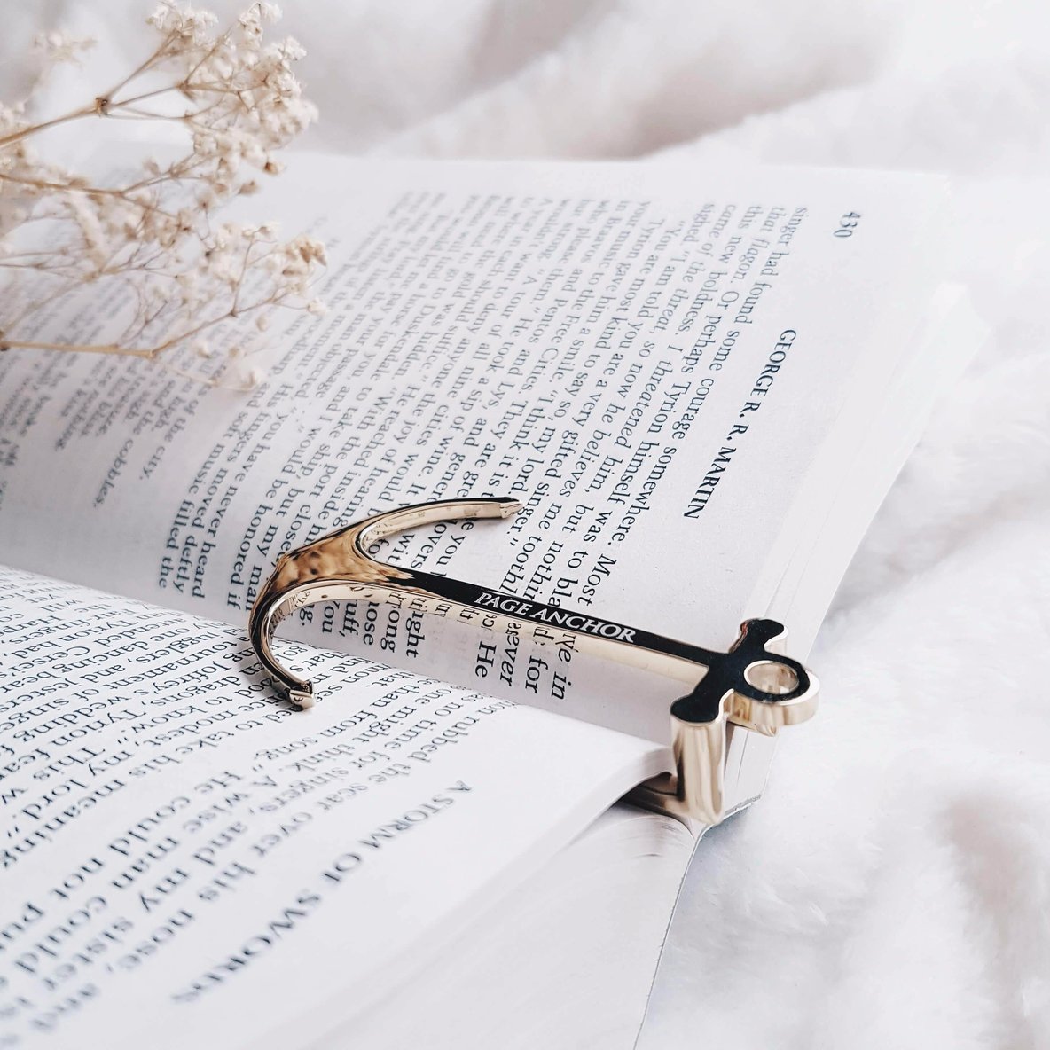 Page Anchor - Page Holder - Signature Gold <Outgoing>